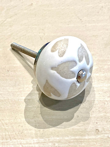 White Cermic Knob with Beige Hearts