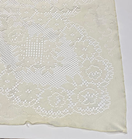 Medium Ecru Lace Tablecloth