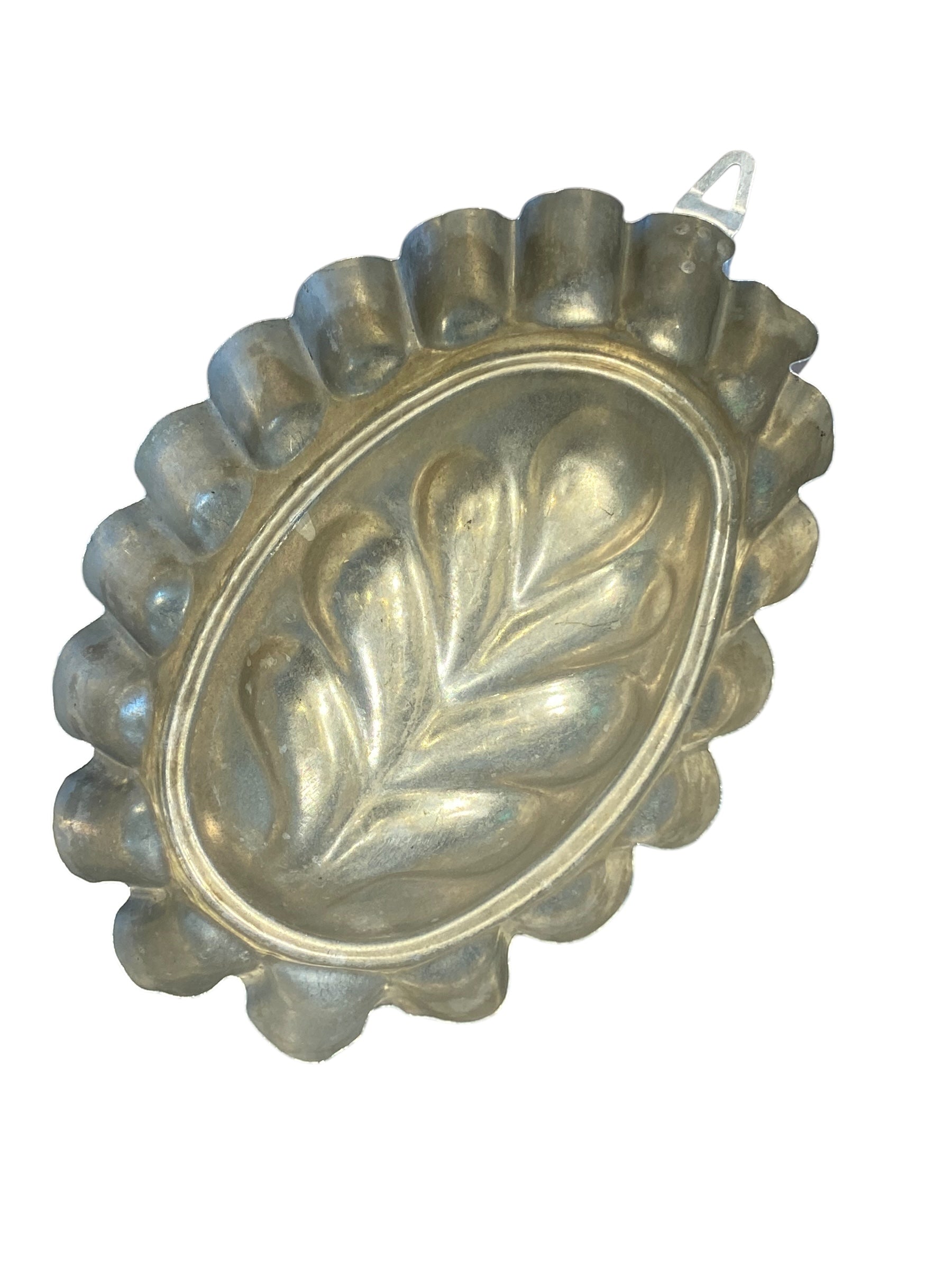 Italian Leaf Aluminum Baking Mould