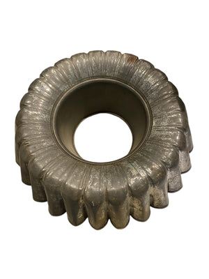 Primitive Fluted Ring Pan