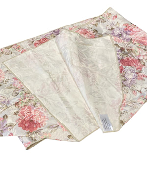 Shabby Chic Rose Table Runner
