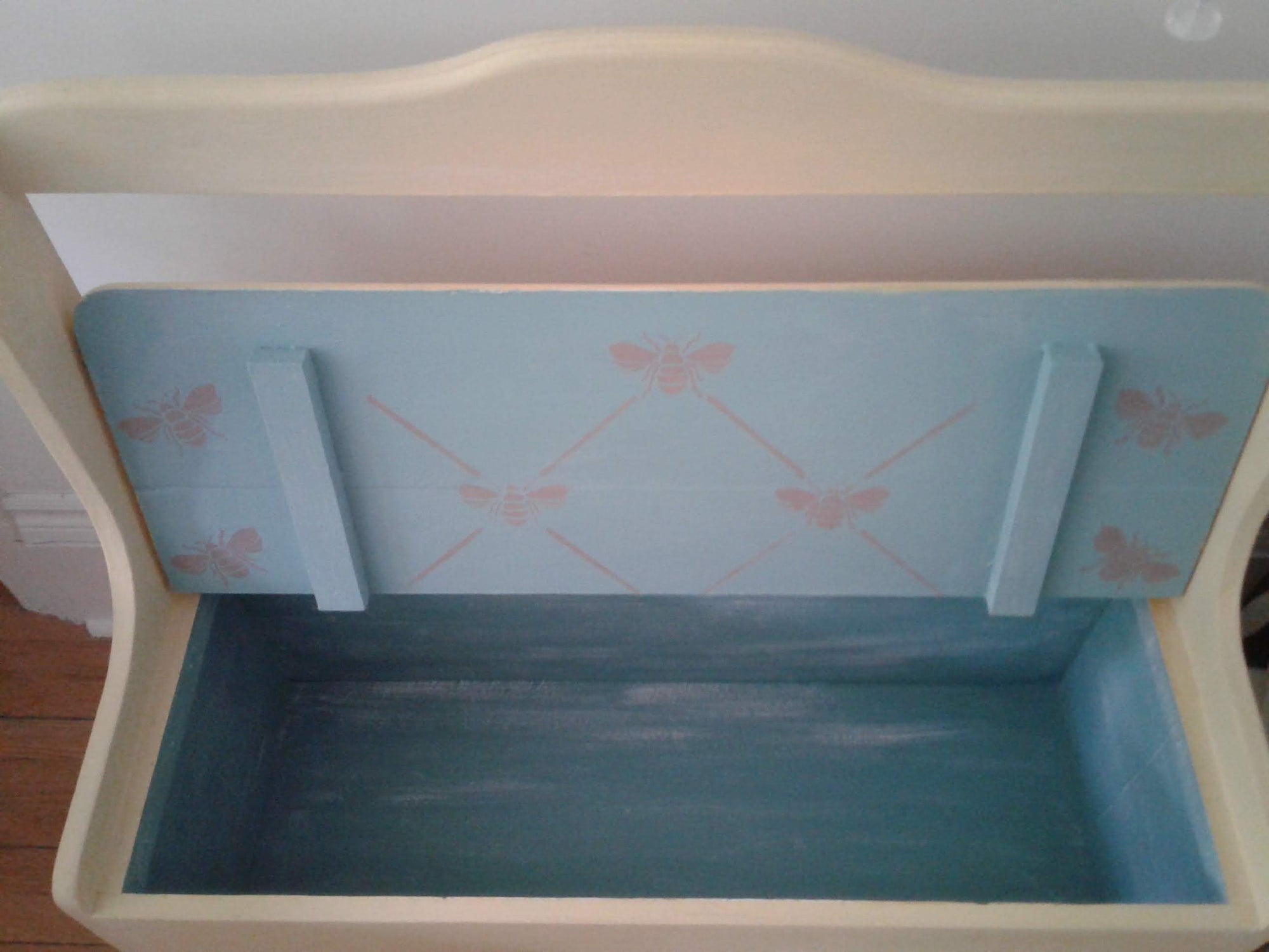 Handy Storage Bench by Paint'Er Up