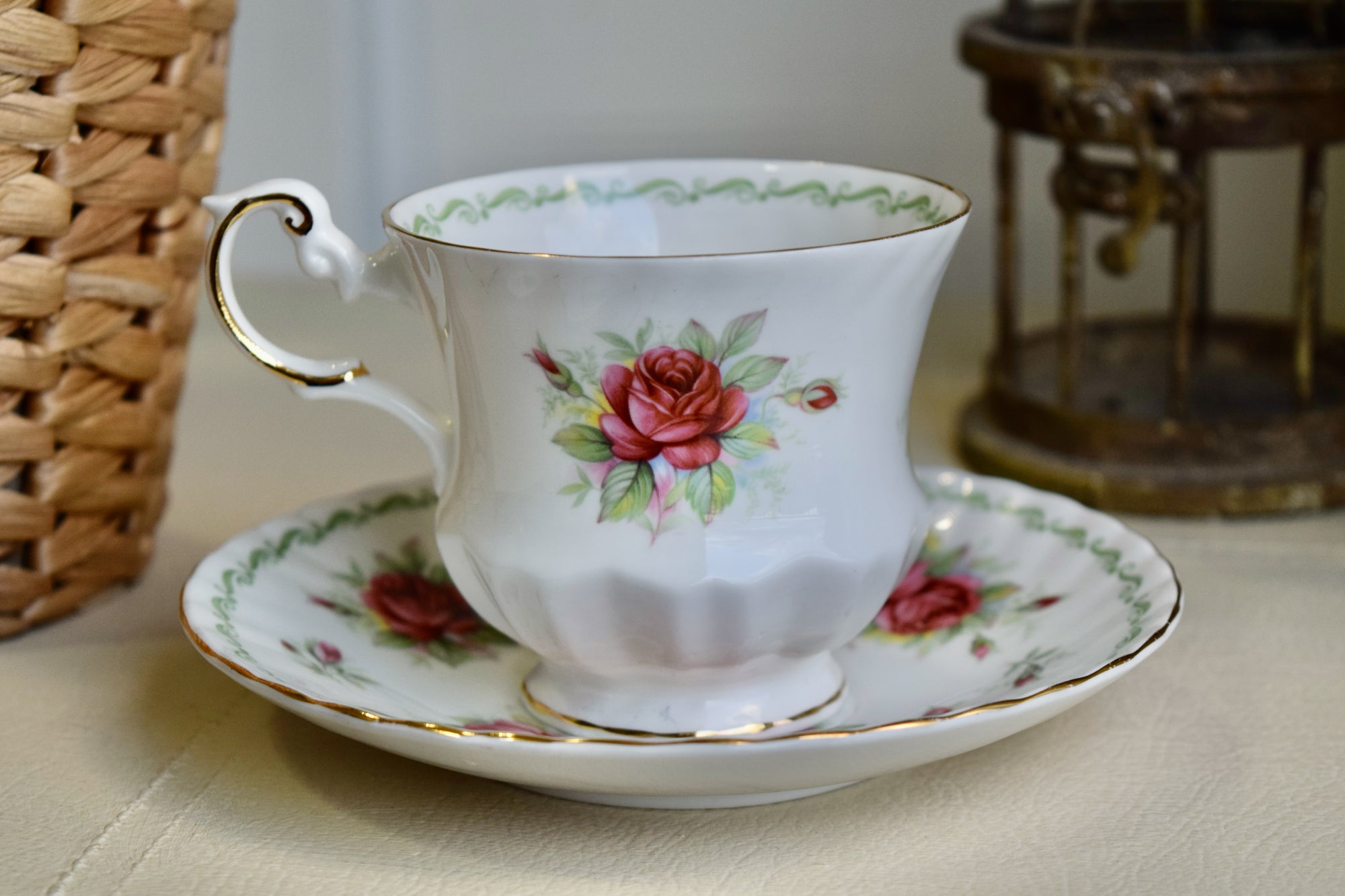 DIY Vintage Candle Kit - Pink Rose Teacup & Saucer