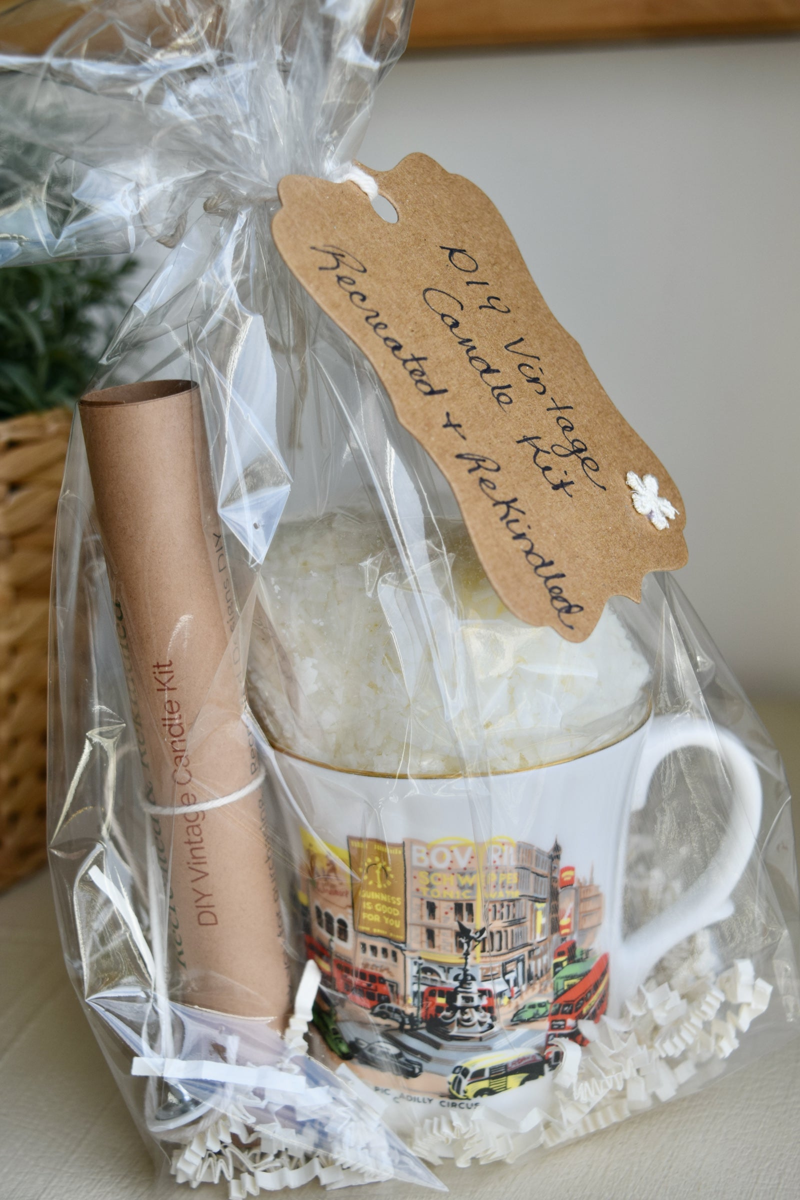 DIY Vintage Candle Kit - Piccadilly Circus Teacup