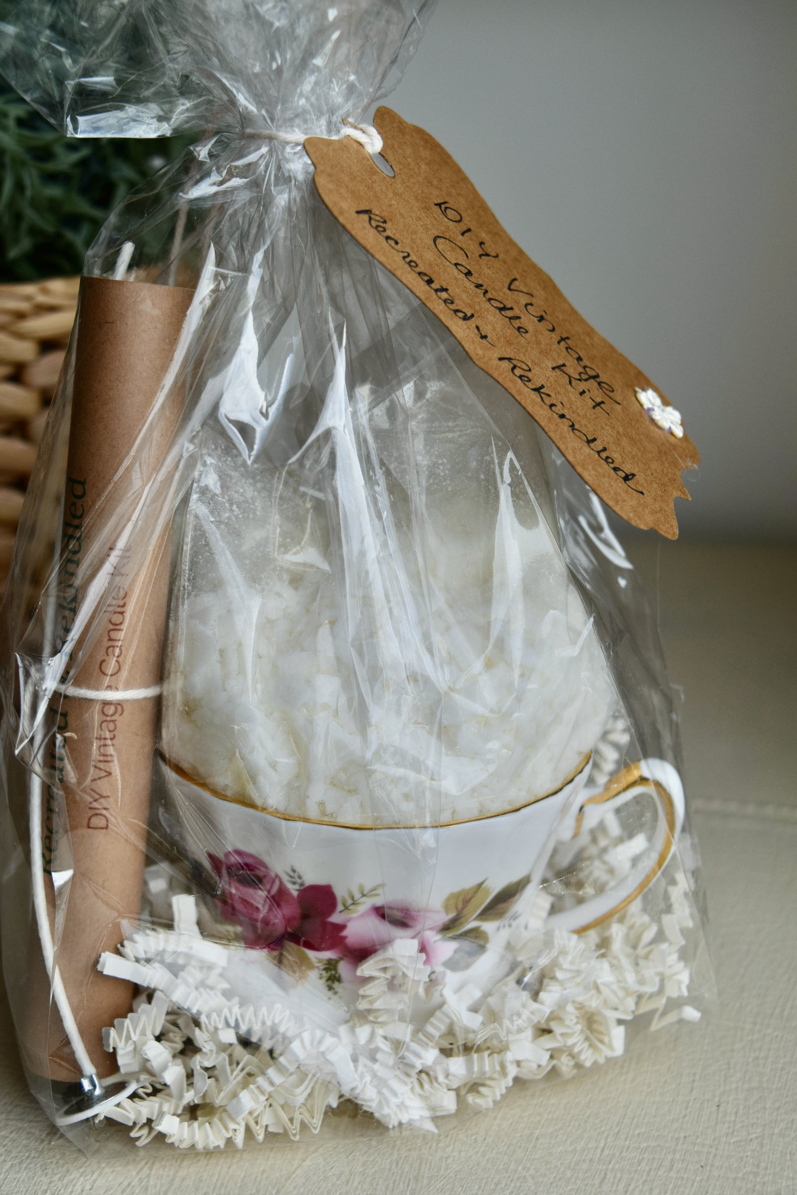 DIY Vintage Candle Kit - Pink and Burgundy Roses Teacup