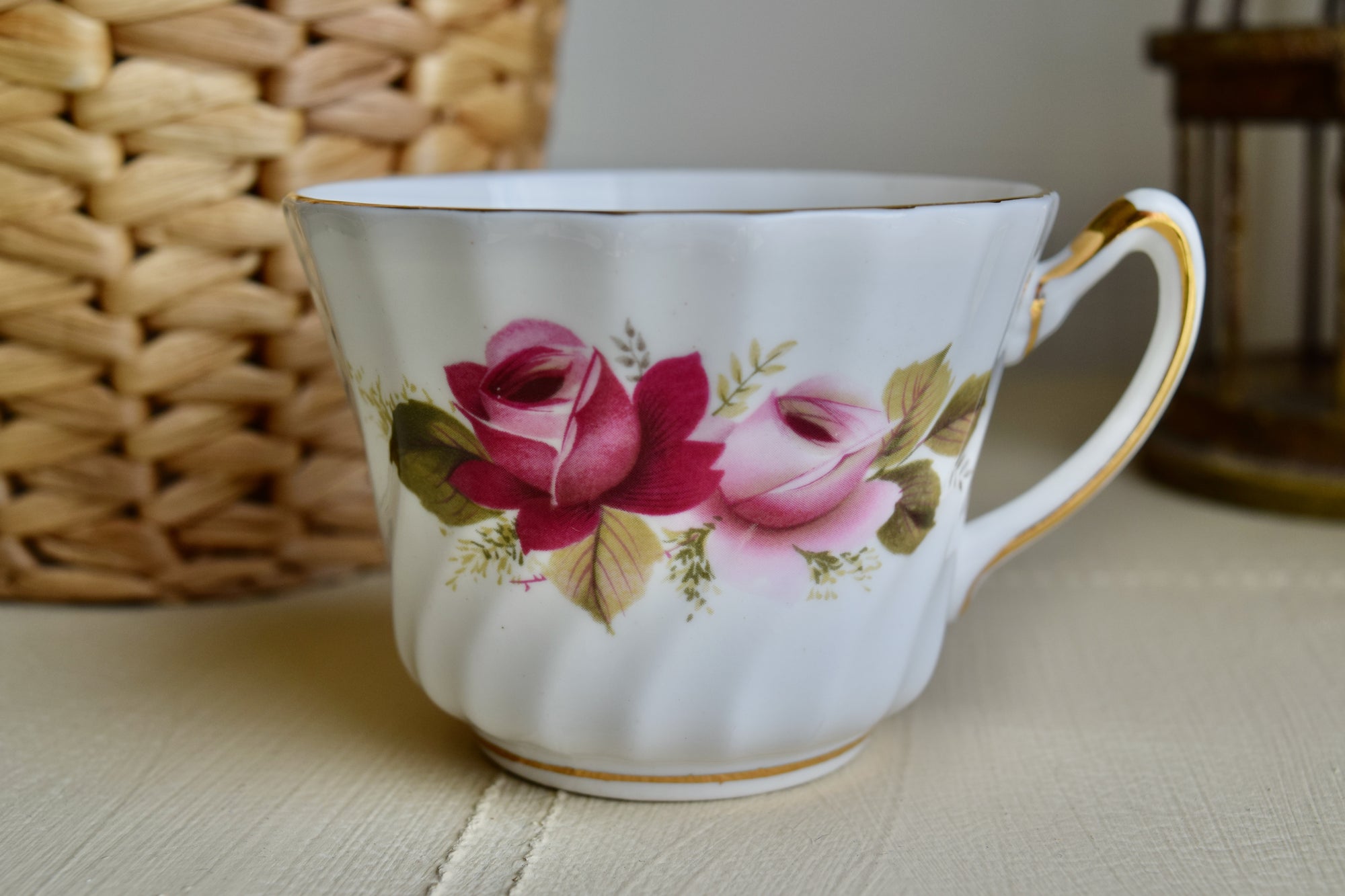 DIY Vintage Candle Kit - Pink and Burgundy Roses Teacup