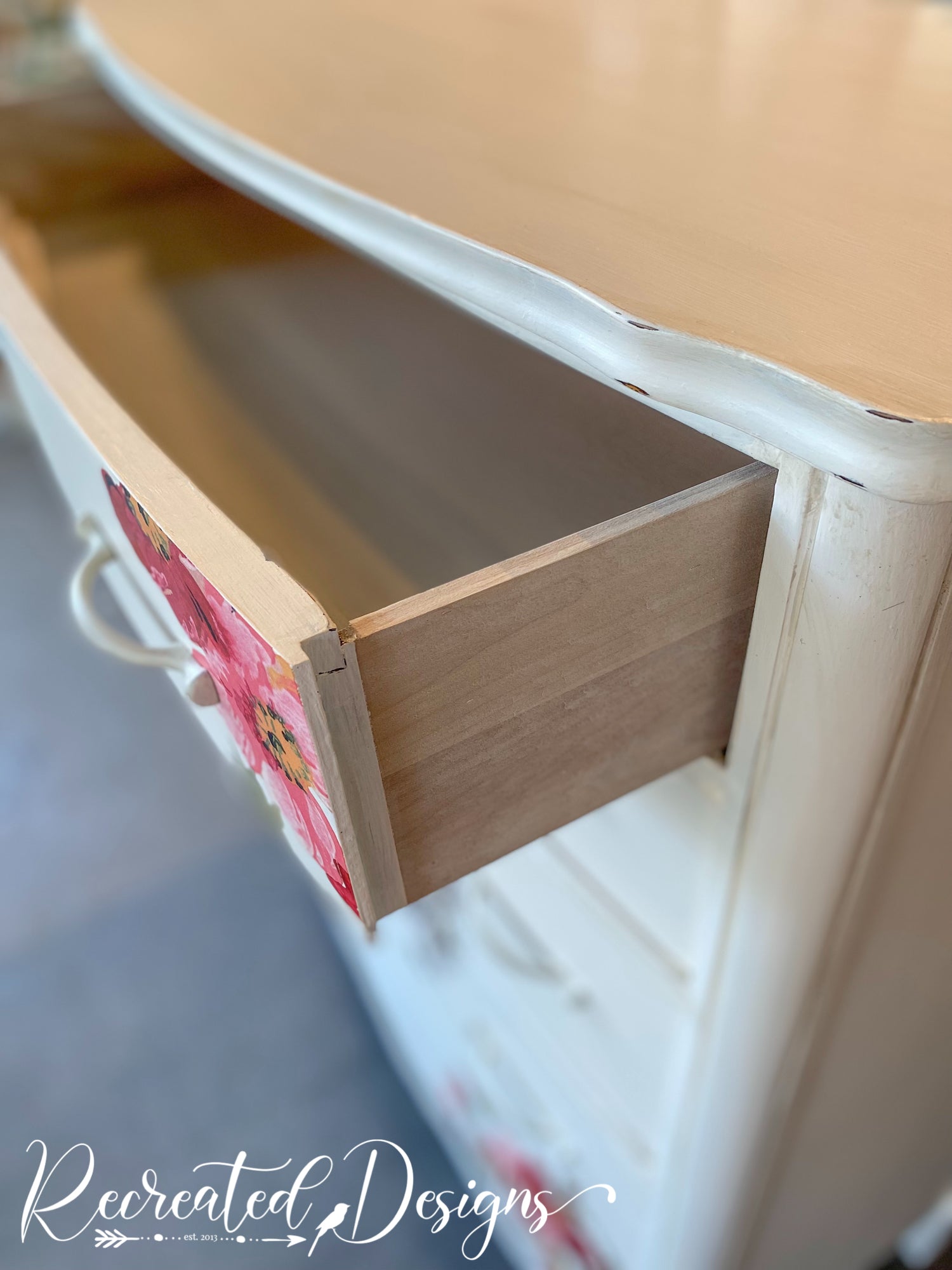 Countryside Garden Dresser