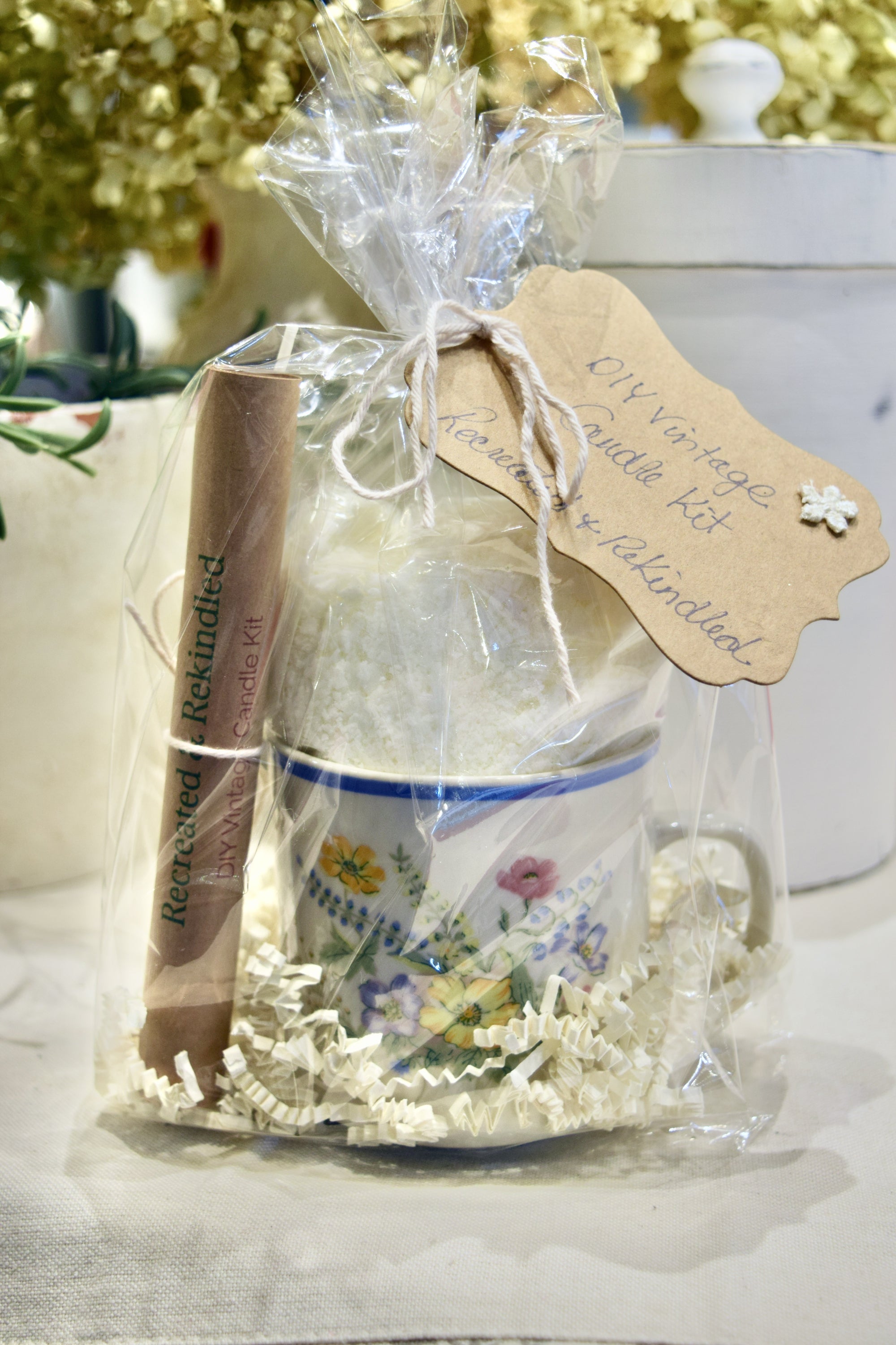 DIY Vintage Candle Kit - Retro Blue Stripe Floral Mug