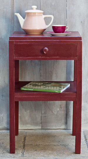 Table by Annie Sloan in Primer Red Chalk Paint™.