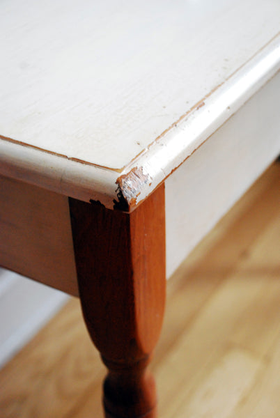 We love Wood: Using Chalk Paint™ as Stain